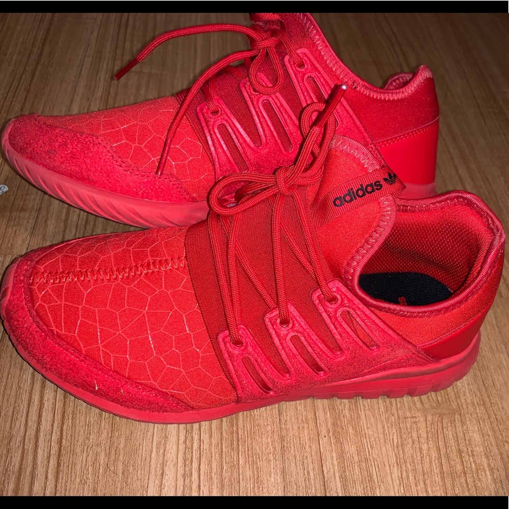Adidas tubular radial, Red